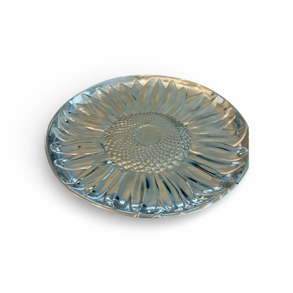 Mariposa Brillante Sunflower Platter 17” Sand-Cast Aluminum Serving Tray